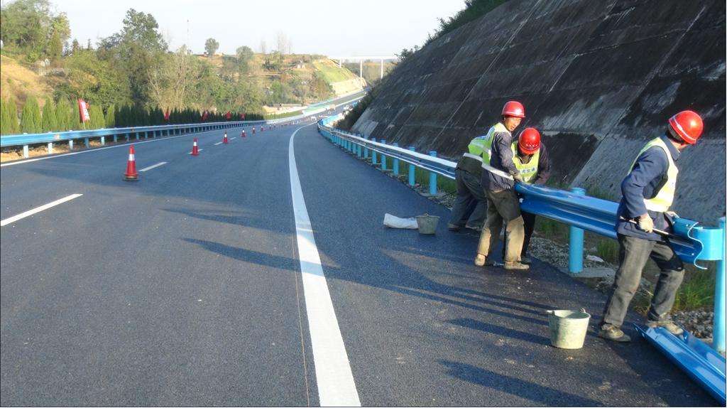 孝感公路护栏的重要职能有哪些？